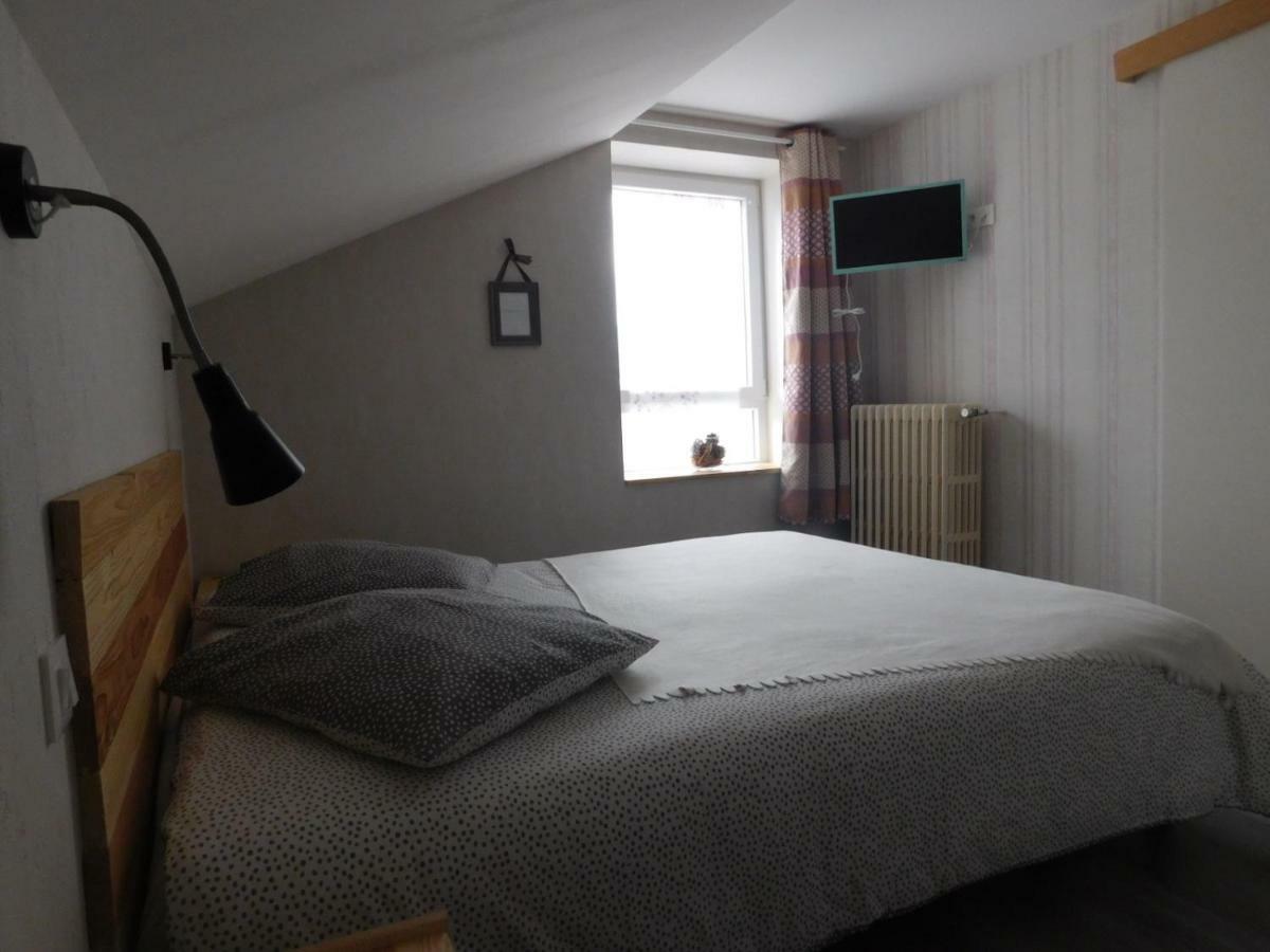 Monts Et Reves Bed & Breakfast Ramonchamp Exterior photo